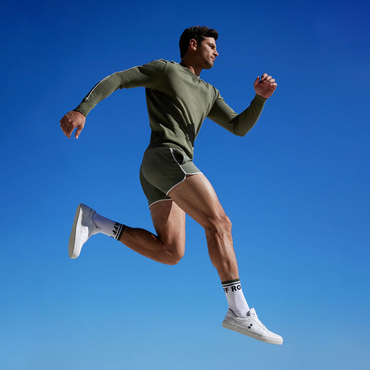 SPORTSWEAR